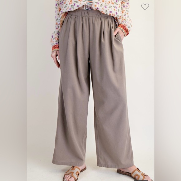 Wide Leg Taupe Pants - Picture 3 of 4